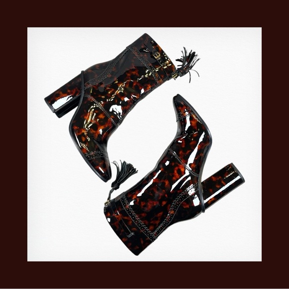Tory Burch | Huxley Boot in Tortoise - Picture 6 of 14